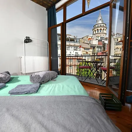 Galata Tower At Your Fingertips Private Balconies Hytte *