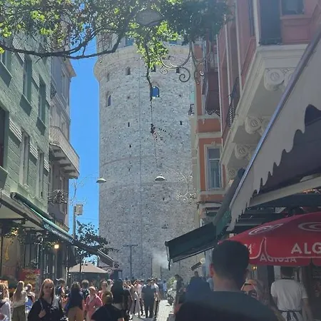 Galata Tower At Your Fingertips Private Balconies 롯지 *